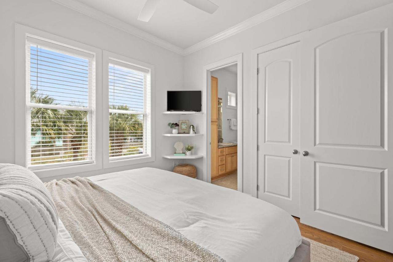 Crescent Moon Palace - A Luxury Home With Pool, Parking, Just Steps To The Beach Panama City Beach Zewnętrze zdjęcie