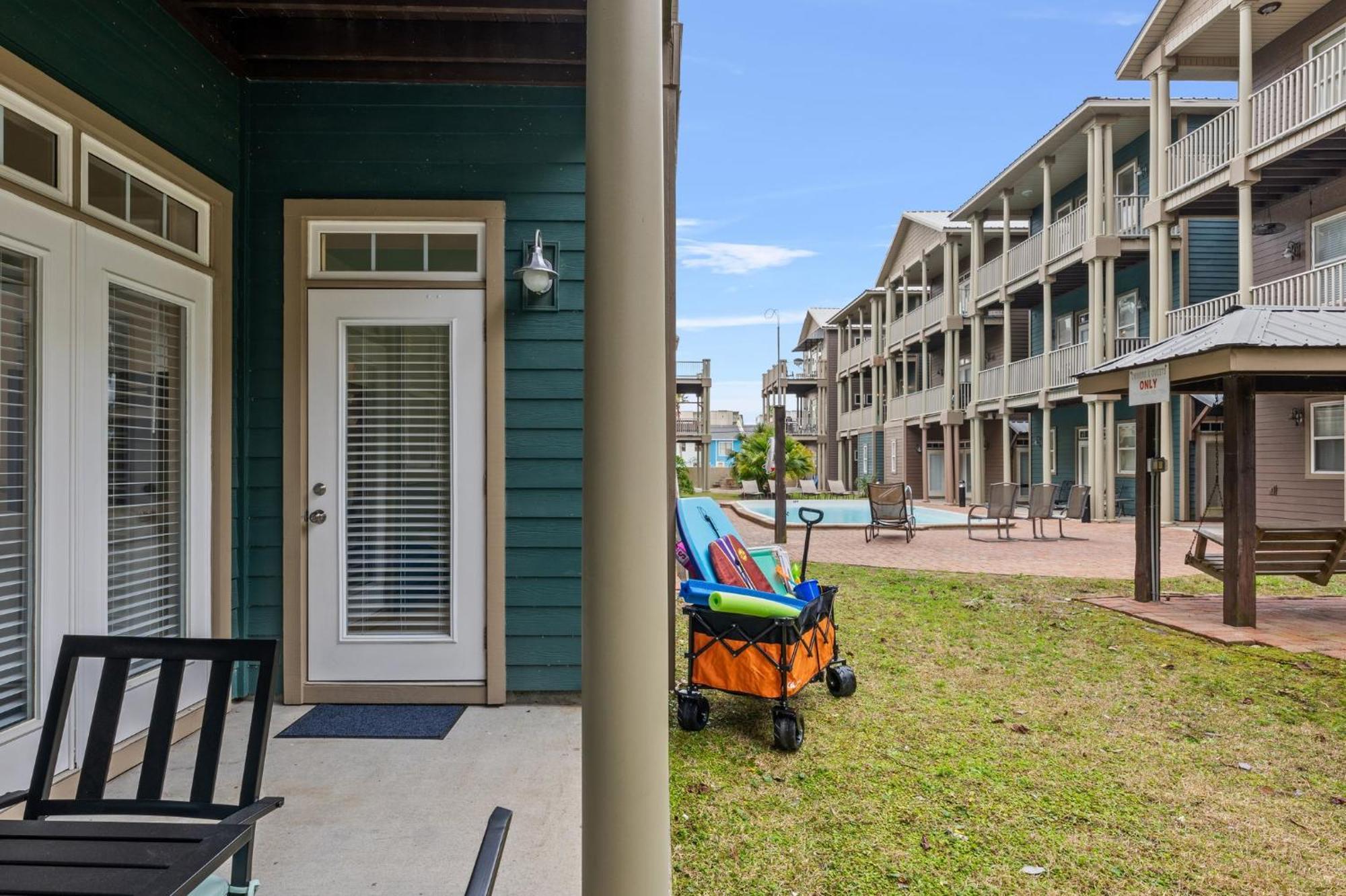 Crescent Moon Palace - A Luxury Home With Pool, Parking, Just Steps To The Beach Panama City Beach Zewnętrze zdjęcie