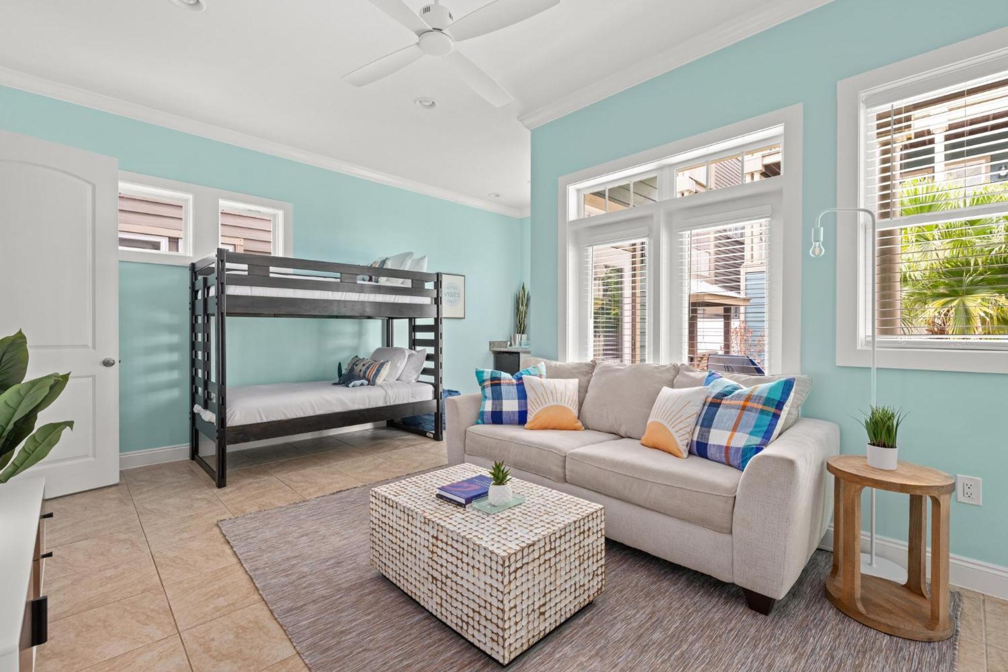 Crescent Moon Palace - A Luxury Home With Pool, Parking, Just Steps To The Beach Panama City Beach Zewnętrze zdjęcie