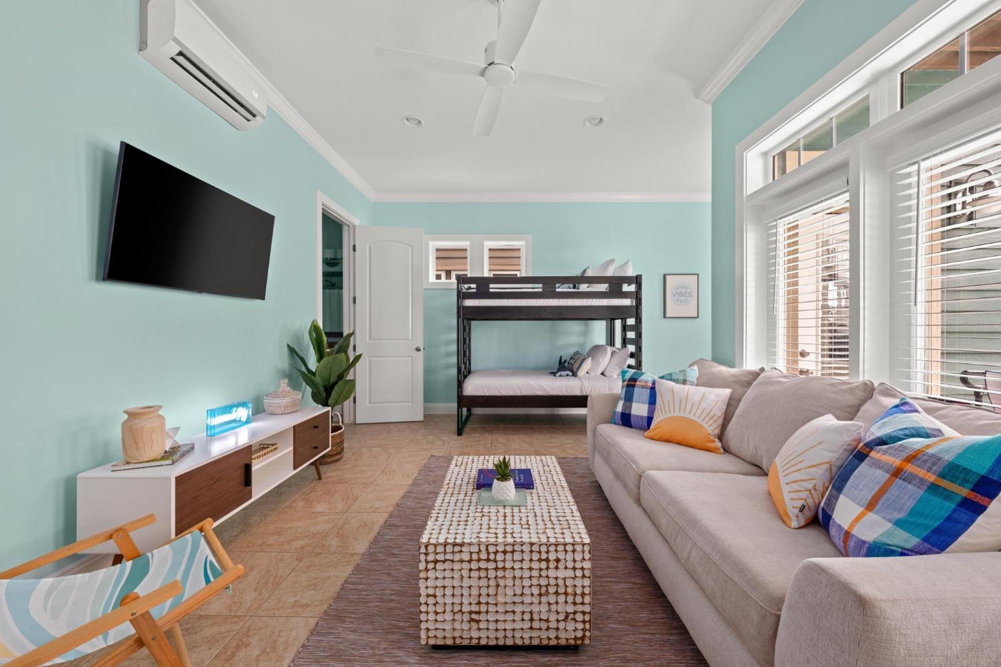 Crescent Moon Palace - A Luxury Home With Pool, Parking, Just Steps To The Beach Panama City Beach Zewnętrze zdjęcie